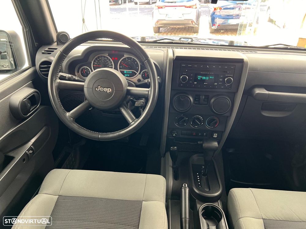 Jeep Wrangler 2.8 CRD ATX Sport - 14