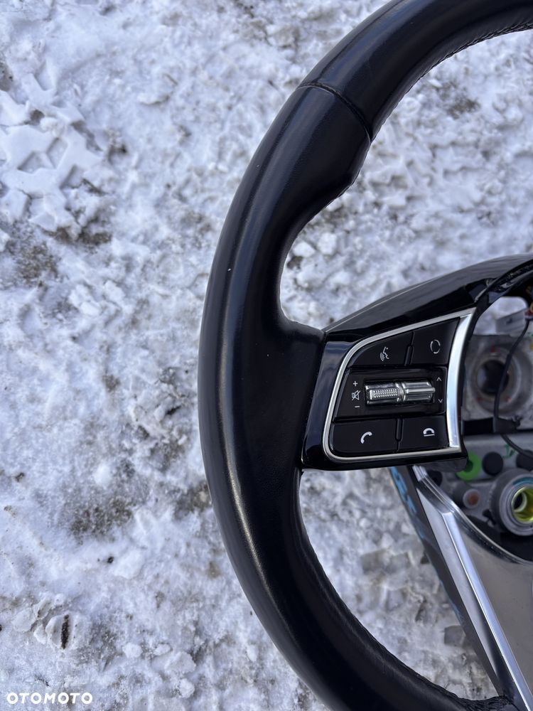 Kia Ceed Xceed kierownica multifunkcyjna Podgrzewana idealna - 3