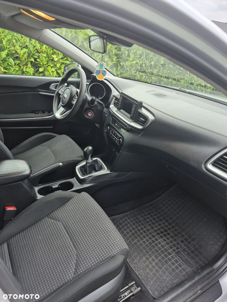 Kia Ceed 1.6 CRDi SCR L - 7