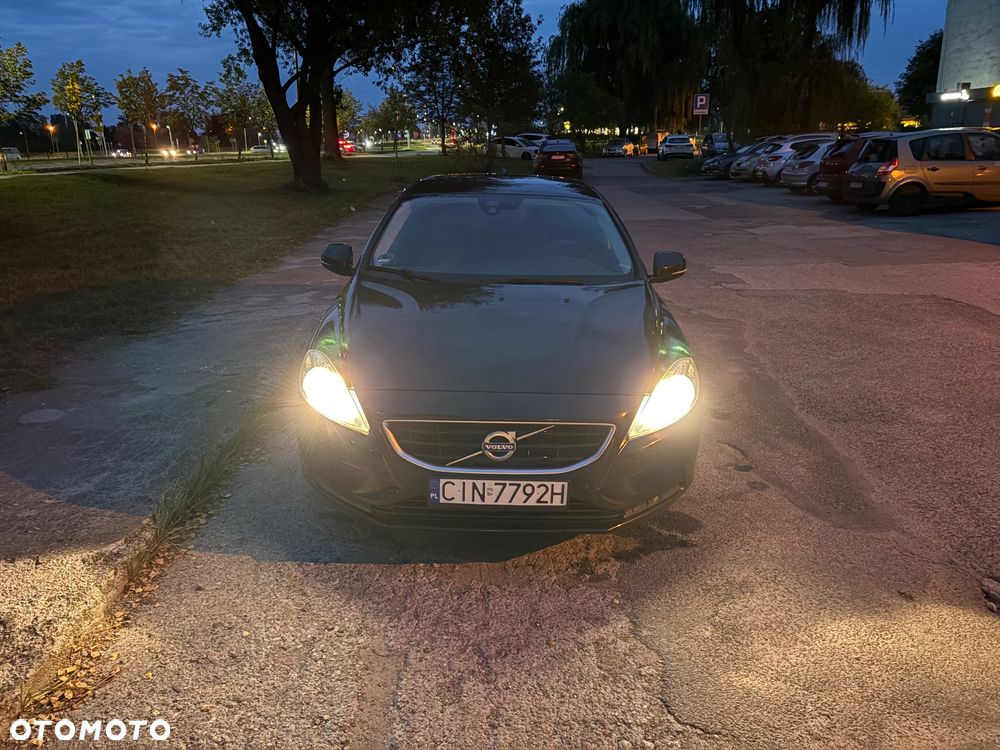 Volvo V40 D4 Momentum - 9