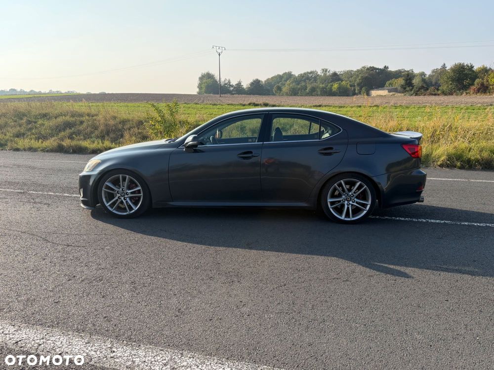 Lexus IS - 2