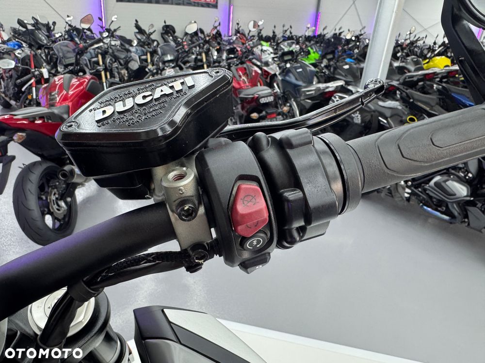 Ducati Diavel - 25