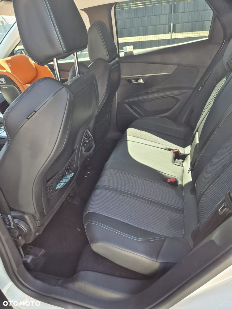 Peugeot 3008 1.5 BlueHDi Active Pack S&S EAT8 - 9