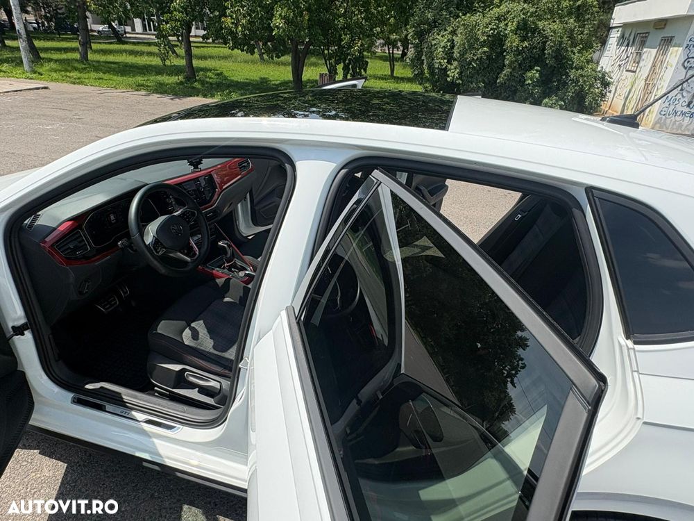 Volkswagen Polo 2.0 TSI DSG GTI - 16