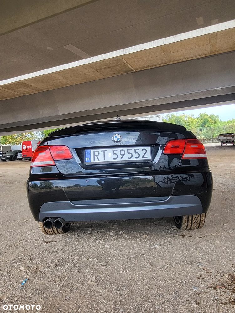 BMW Seria 3 325d - 2