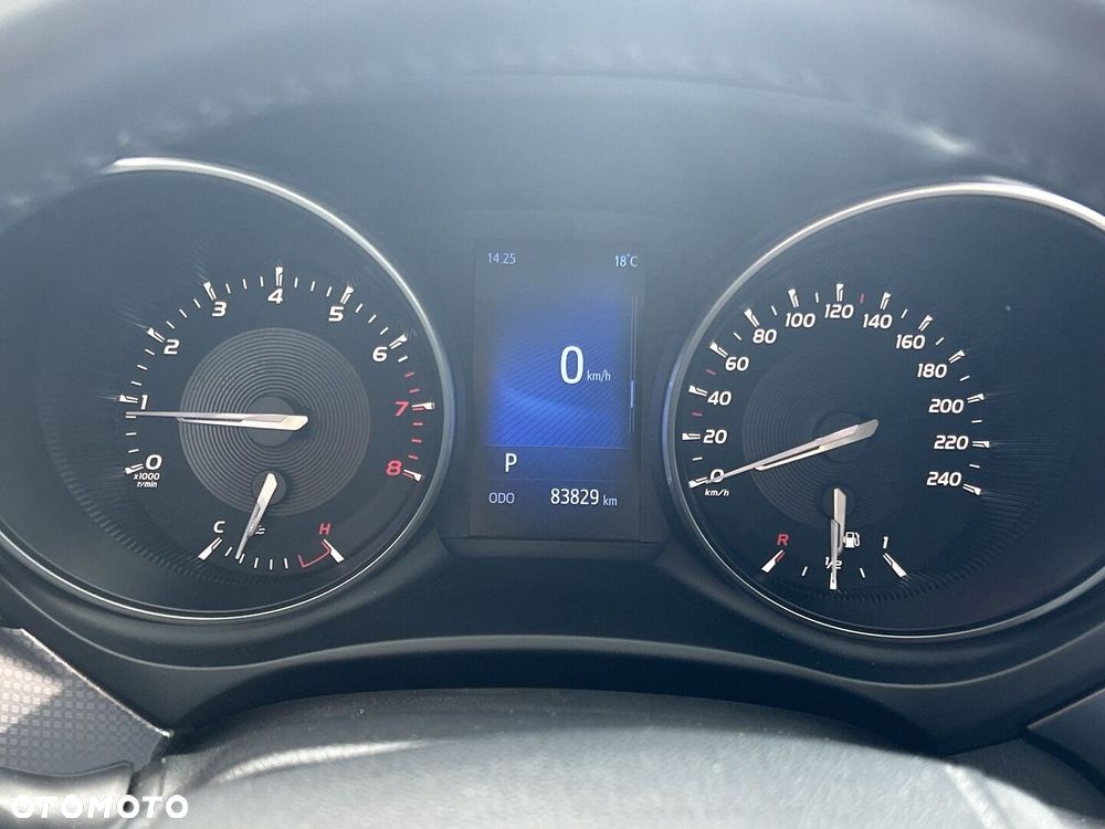 Toyota Avensis - 16