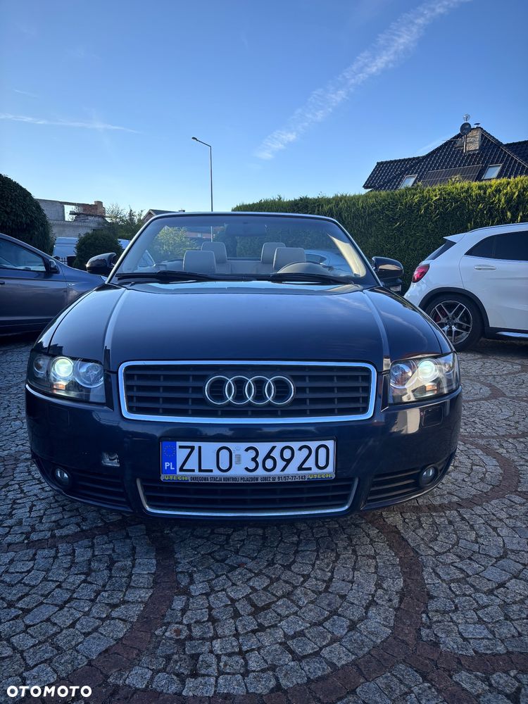 Audi A4 Cabrio 2.4 - 4