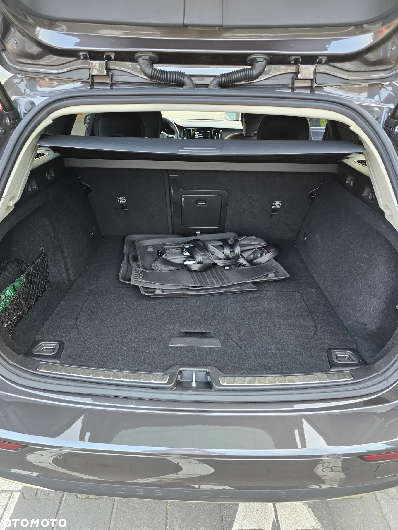 Volvo V60 Cross Country B5 B AWD Plus - 8