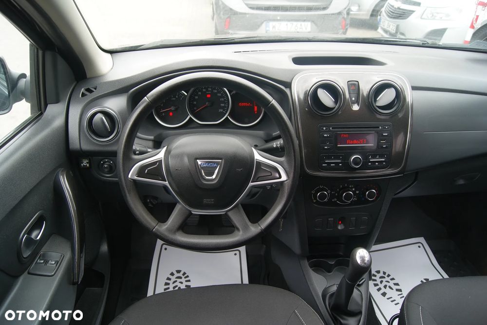 Dacia Logan 1.2 16V Laureate - 14