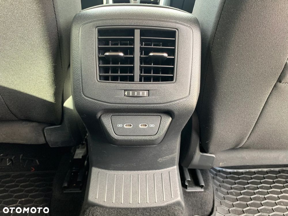 Volkswagen T-Roc 1.5 TSI Life DSG - 25