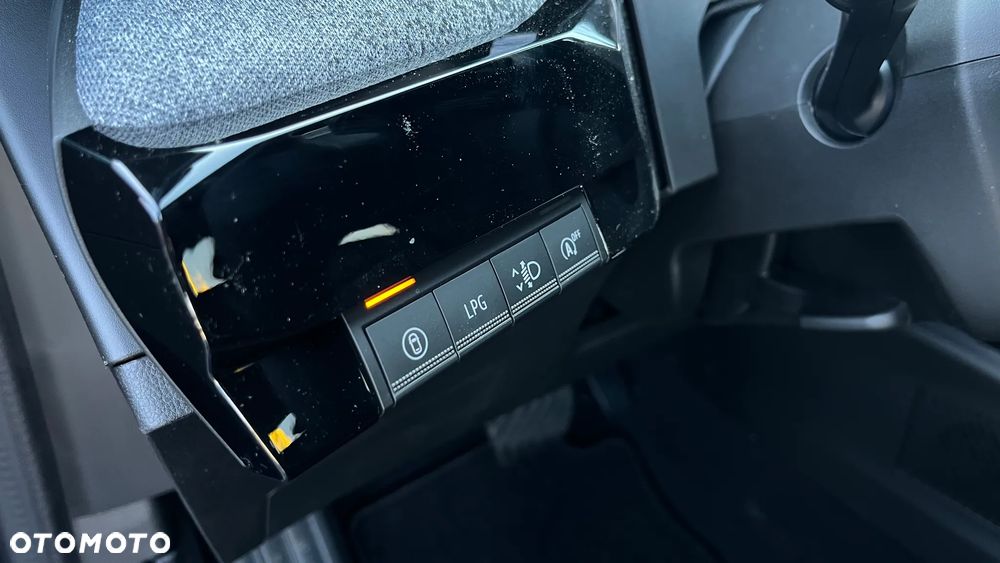 Renault Clio 1.2 TCe Techno EDC - 11