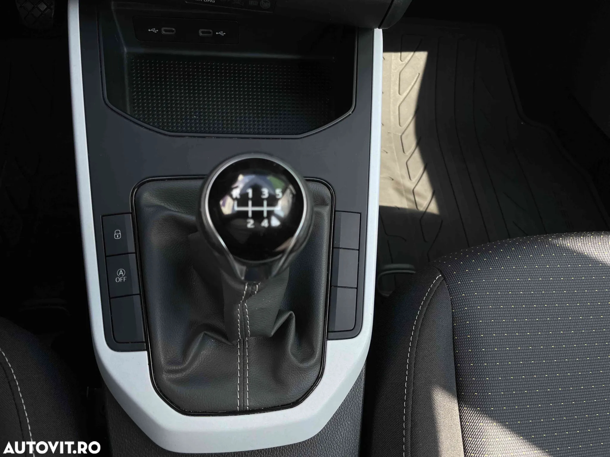 Seat Arona - 12