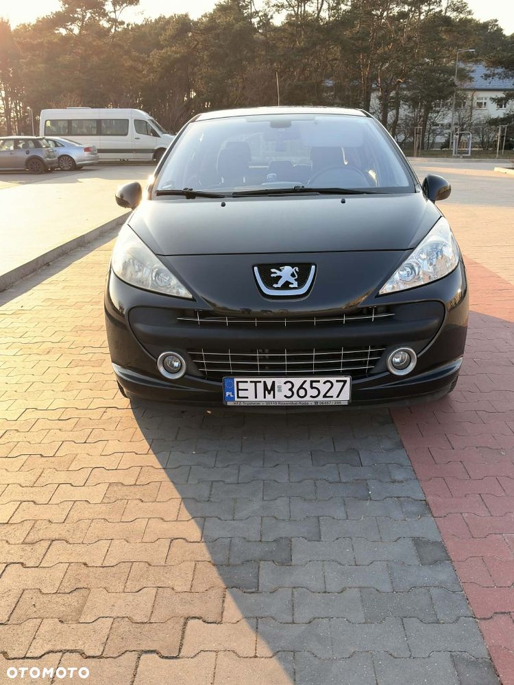 Peugeot 207 - 1
