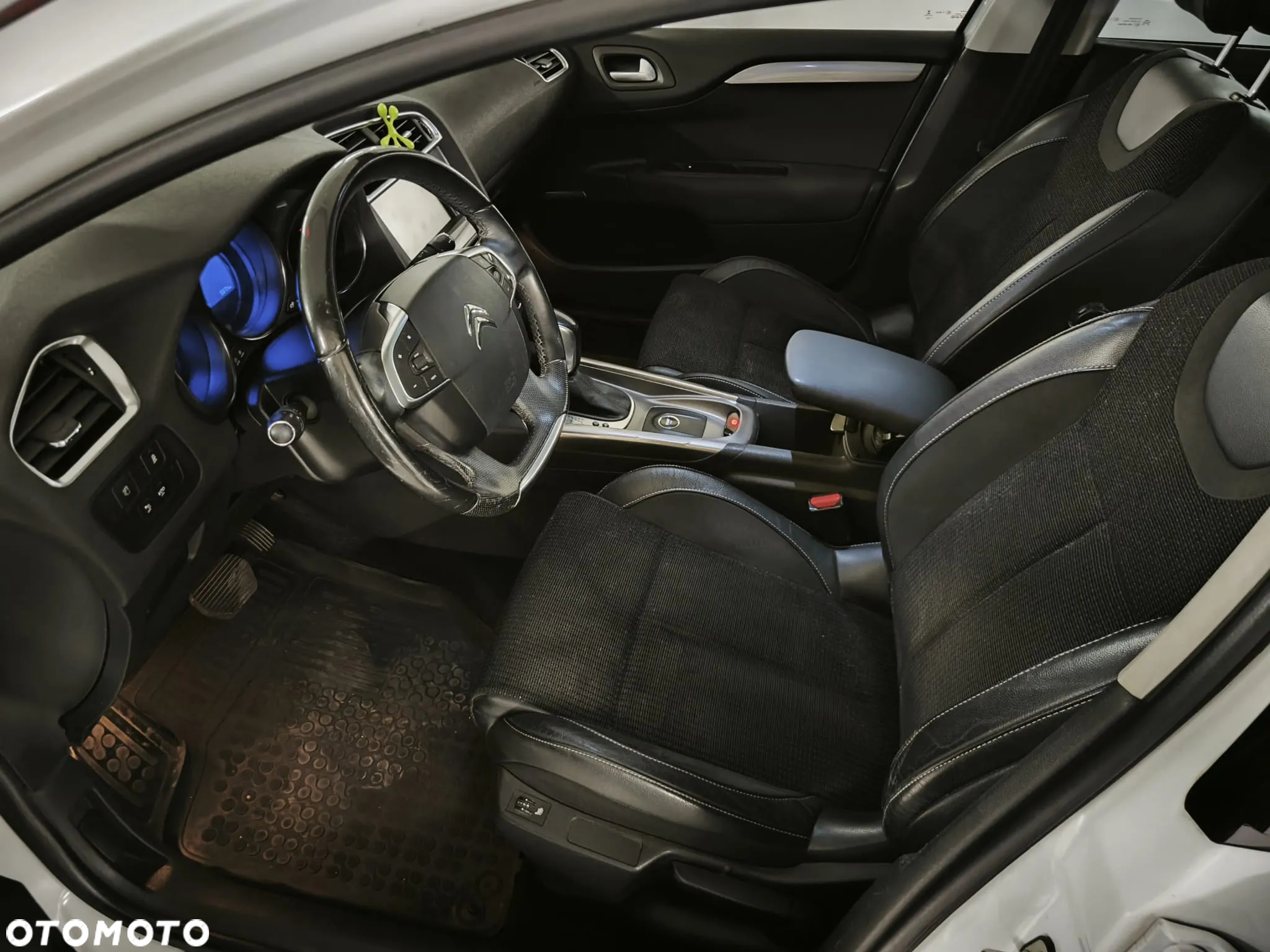Citroën C4 1.2 PureTech Shine S&S EAT6 - 37