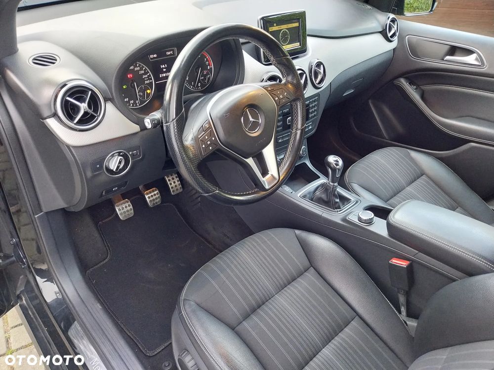 Mercedes-Benz Klasa B 180 BlueEFFICIENCY Edition Style - 18