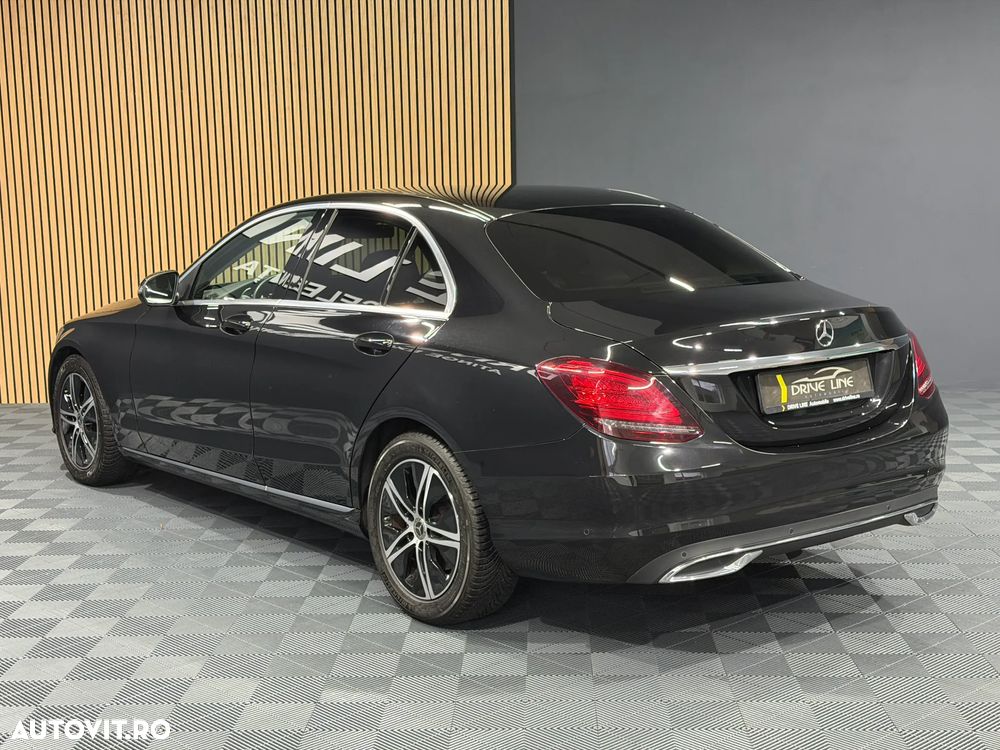 Mercedes-Benz C - 8