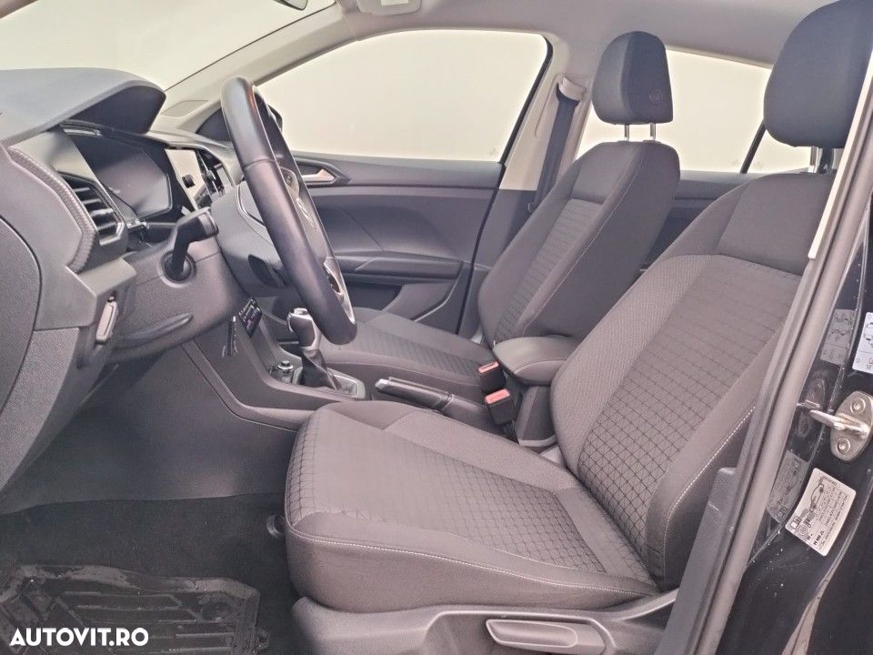 Volkswagen T-Cross - 15