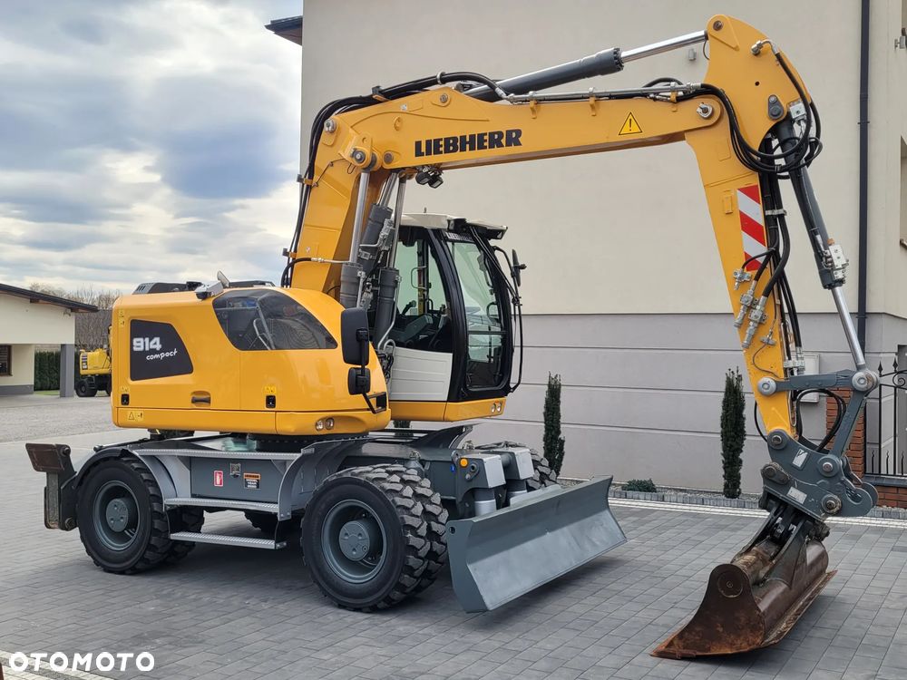 Liebherr A914 compact / 3500h / 2020rok / STAN IDEALNY /