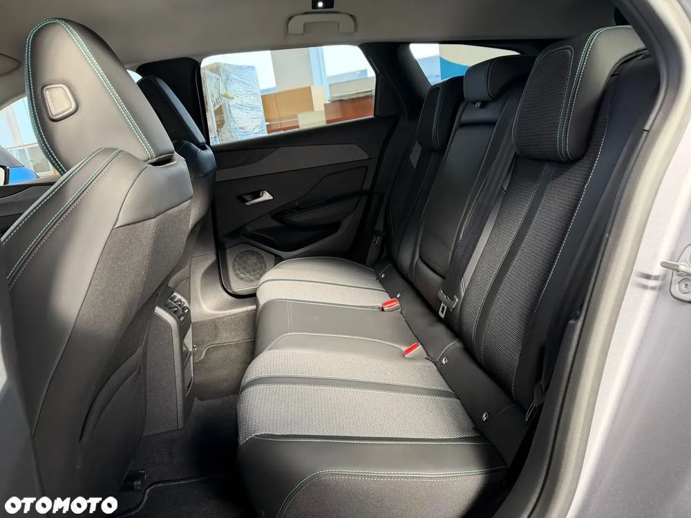 Peugeot 308 1.2 PureTech Allure Pack S&S EAT8 - 15
