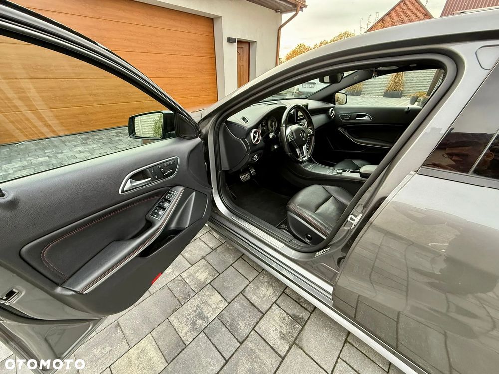 Mercedes-Benz Klasa A 220 CDI - 19