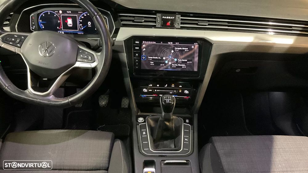 VW Passat Variant 2.0 TDI Business - 16
