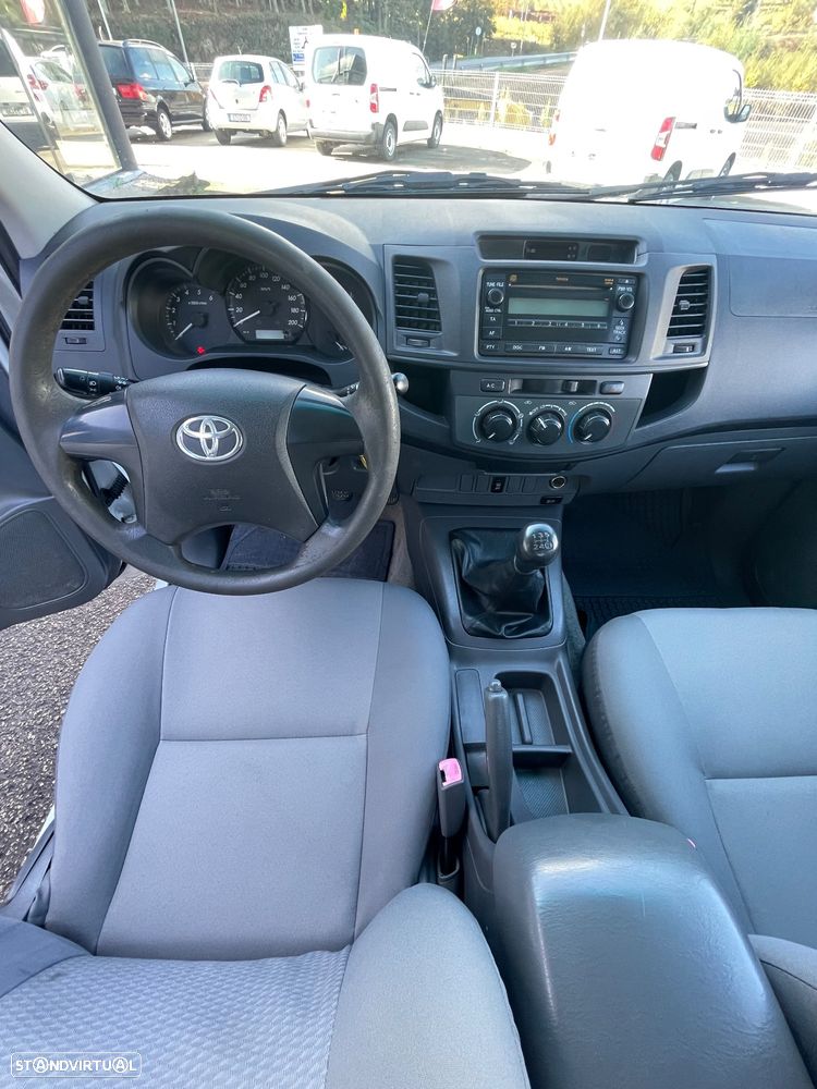 Toyota D-4D 2WD CE - 7