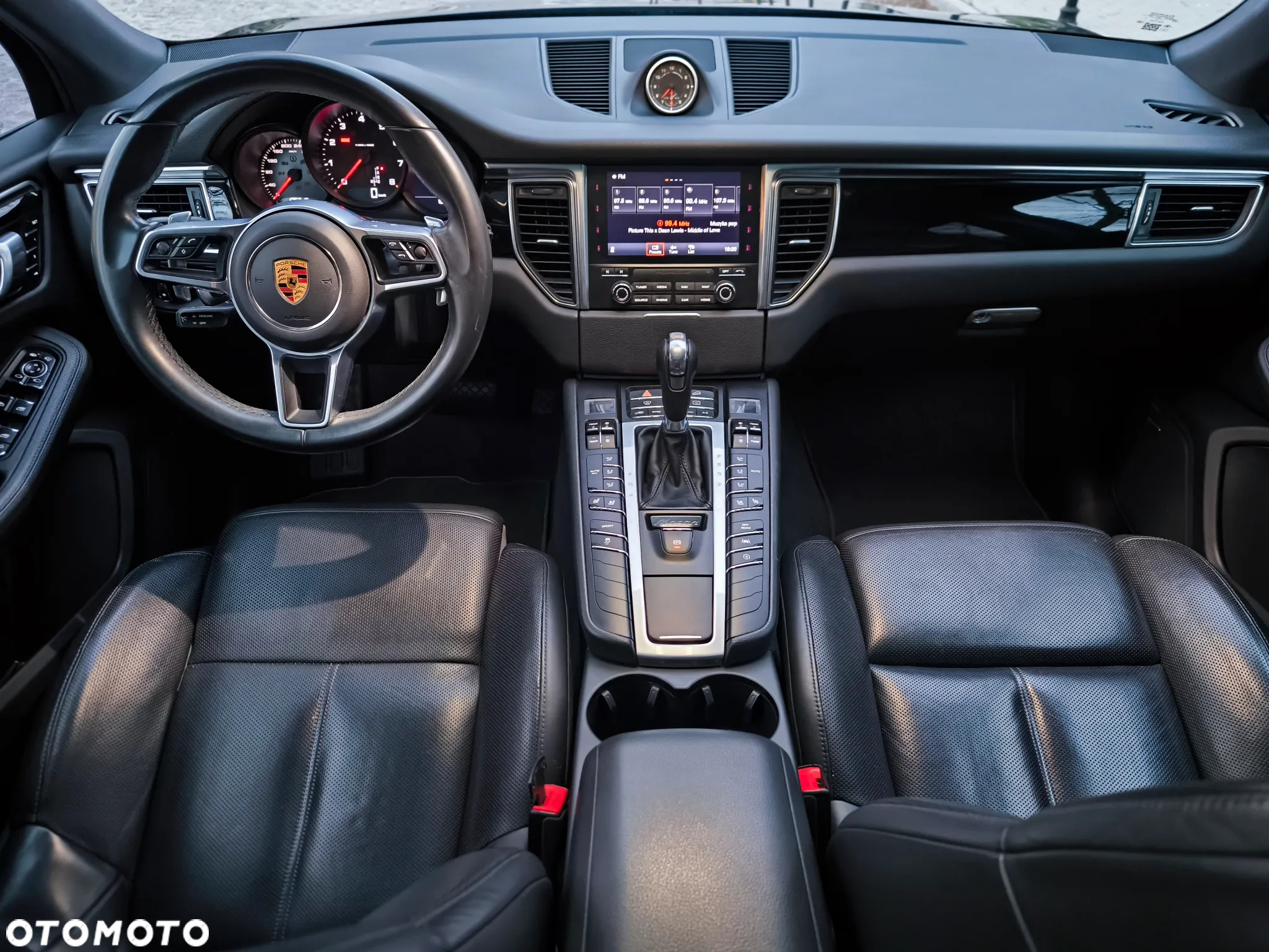 Porsche Macan Standard - 10
