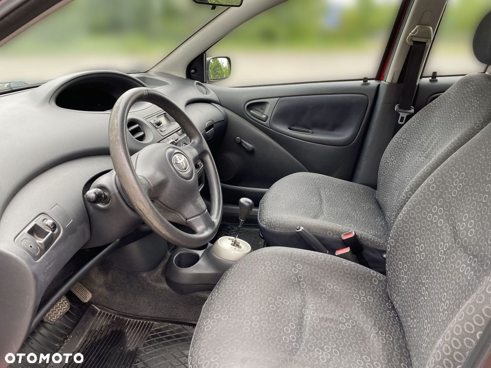Toyota Yaris - 14