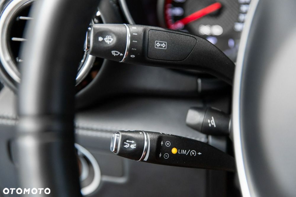 Mercedes-Benz AMG GT S Speedshift 7G-DCT - 35