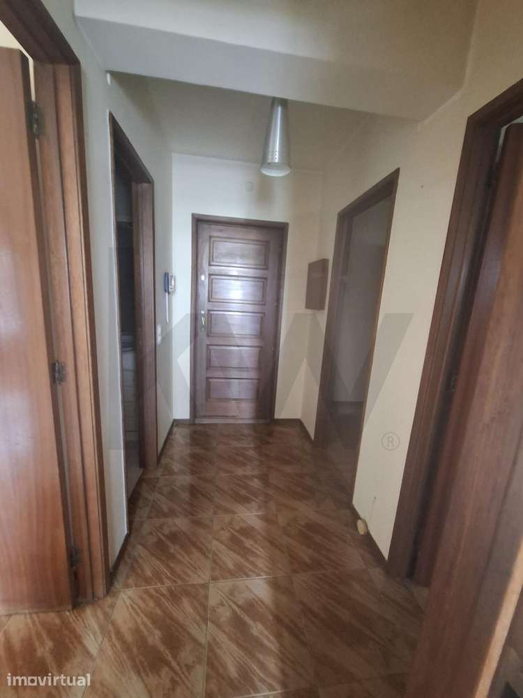 Apartamento T1+1 Coimbrões – Localização Estratégica junto ao Comboio - Grande imagem: 3/14