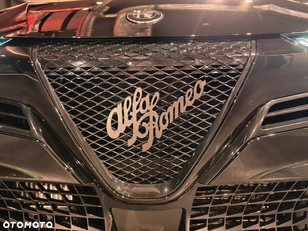 Alfa Romeo Junior 1.2 mHEV Ti eDCT - 5