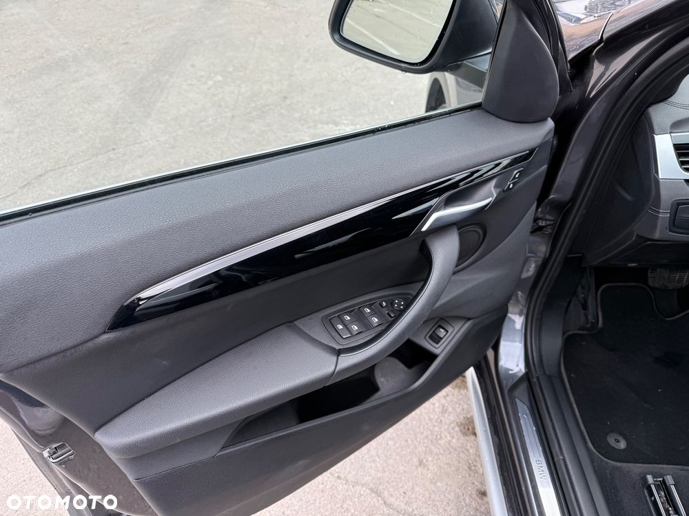 BMW X1 xDrive25i xLine sport - 16