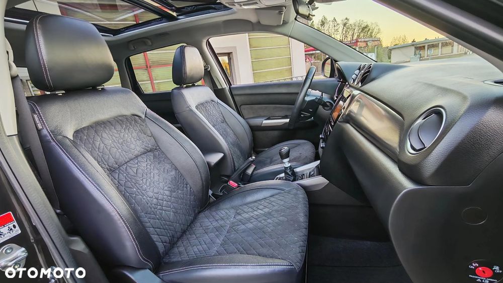 Suzuki Vitara 1.4 Boosterjet Hybrid Comfort+ - 27