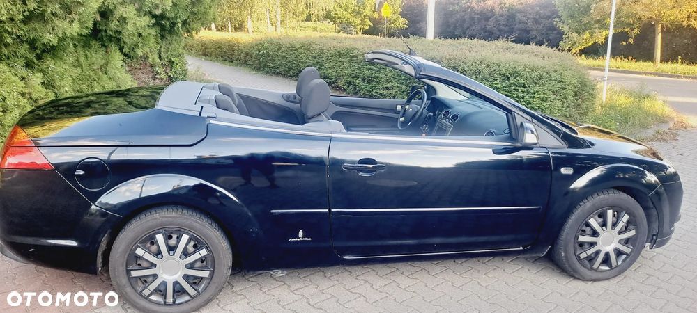 Ford Focus Coupe-Cabriolet 2.0 TDCi DPF Black Magic - 4