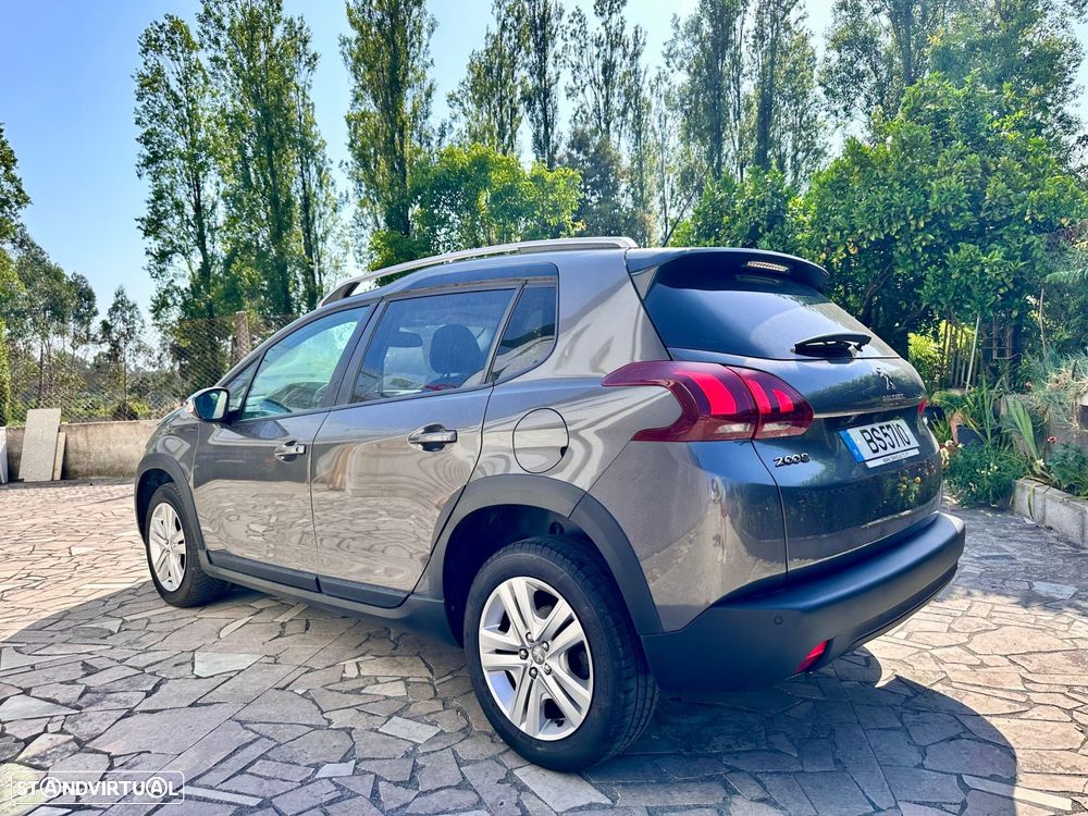 Peugeot 2008 1.2 PureTech Signature - 3