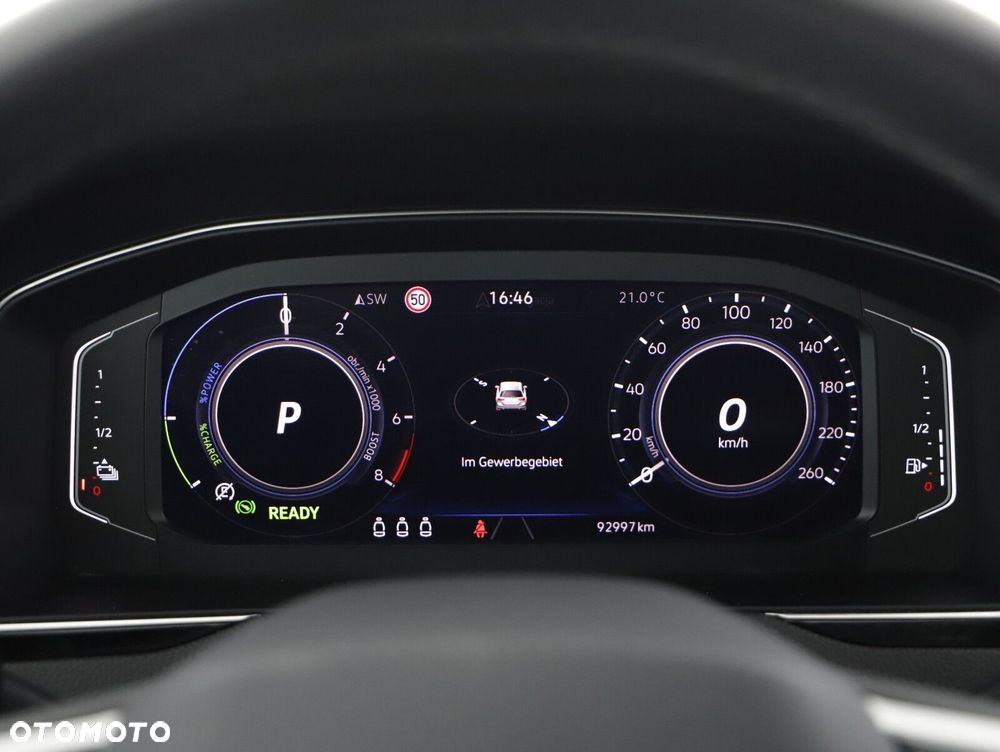 Volkswagen Passat - 15
