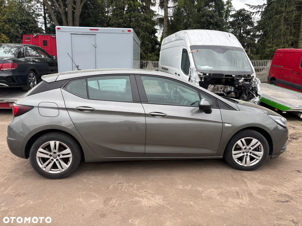 Opel Astra 1.6 D (CDTI DPF ecoFLEX) Start/Stop Edition - 2
