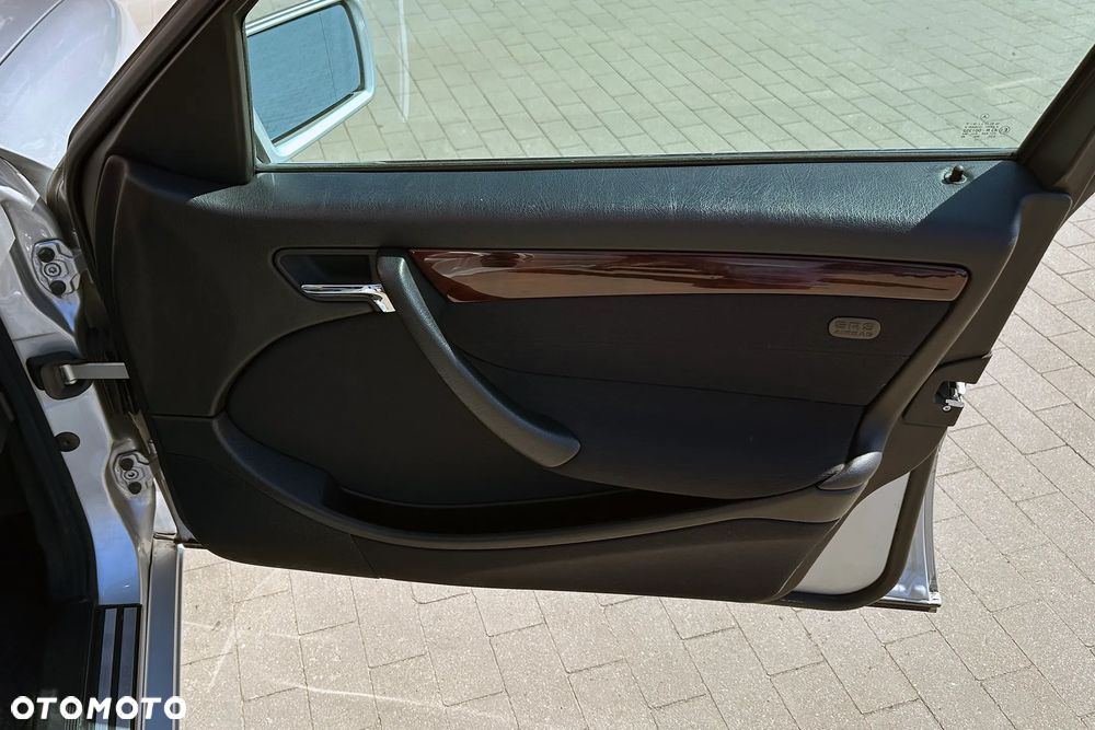 Mercedes-Benz Klasa C - 33