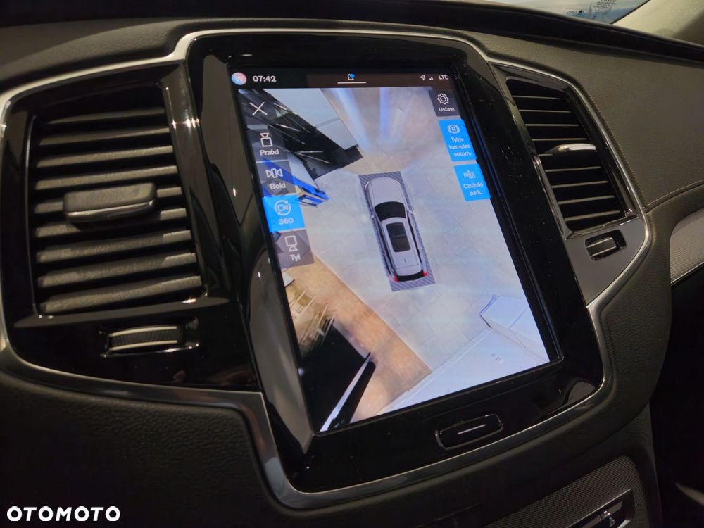 Volvo XC 90 - 23