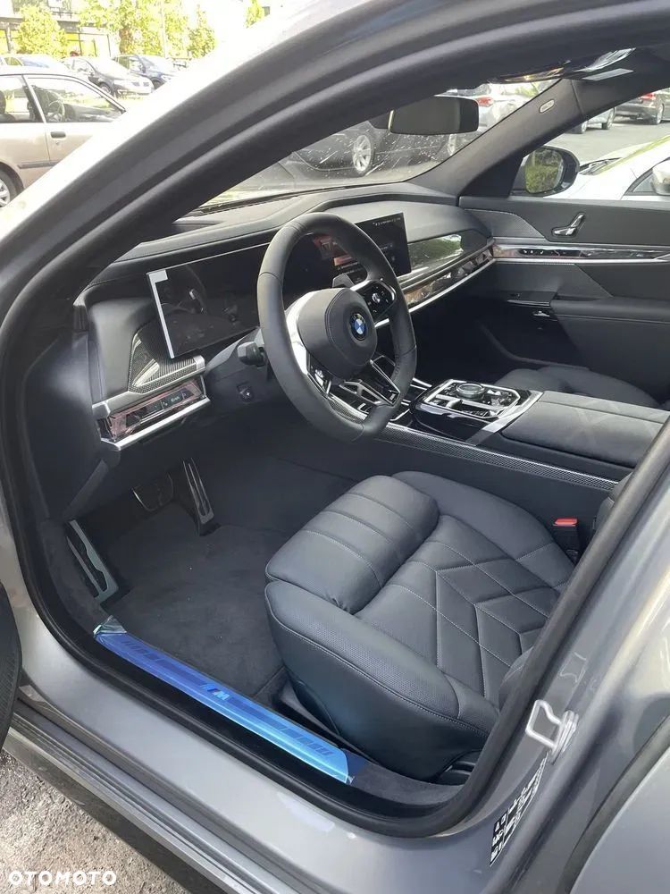 BMW Seria 7 740d xDrive sport - 17