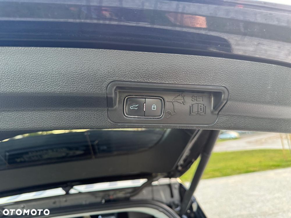 Ford Explorer - 14