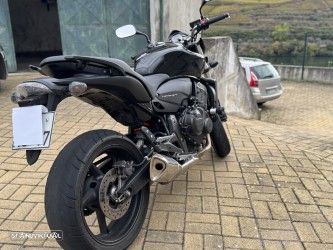 Honda CB Hornet 600 - 1