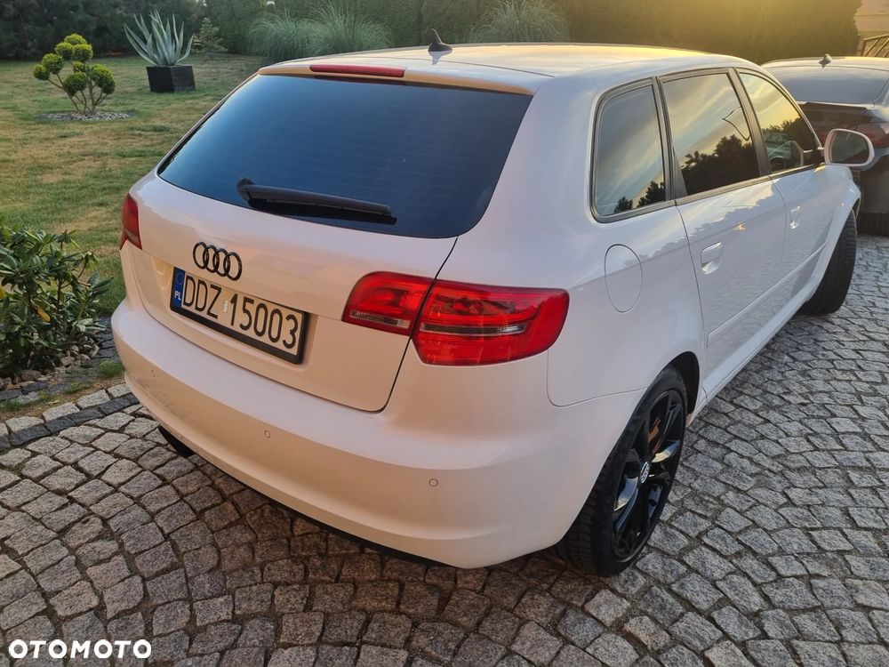 Audi A3 Sportback - 4