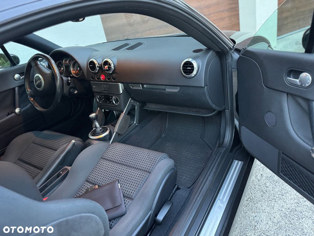 Audi TT Coupé 1.8T - 22