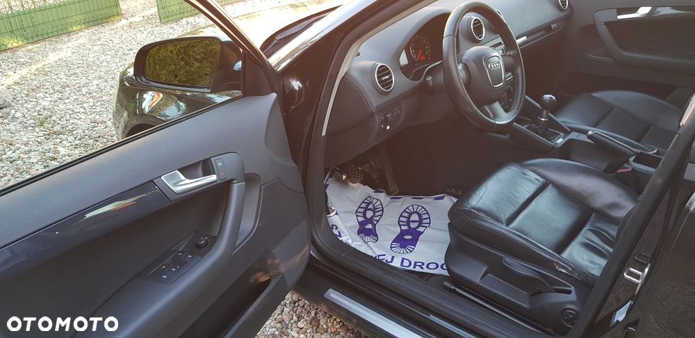 Audi A3 Sportback 2.0 TDI DPF Ambition - 17