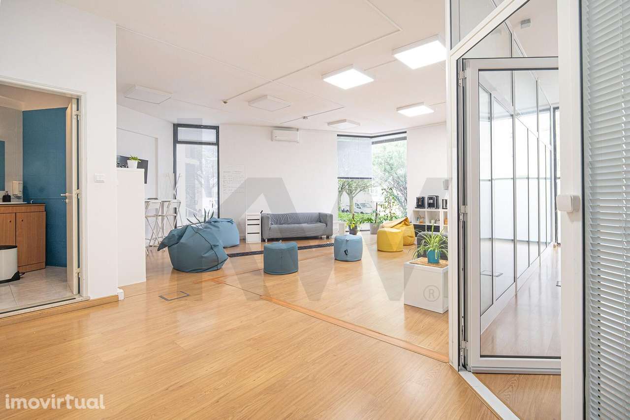 Arrendamento de Escritório (300m2) no Largo da Lagoa em Linda-a-Velha, - Grande imagem: 3/12