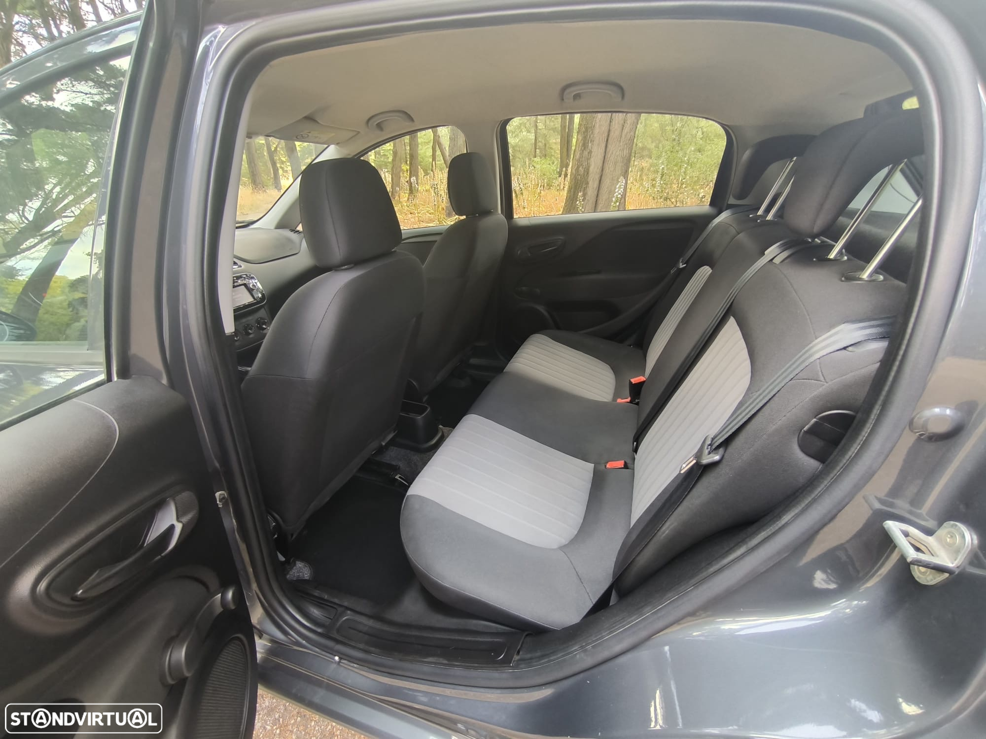 Fiat Grande Punto - 8