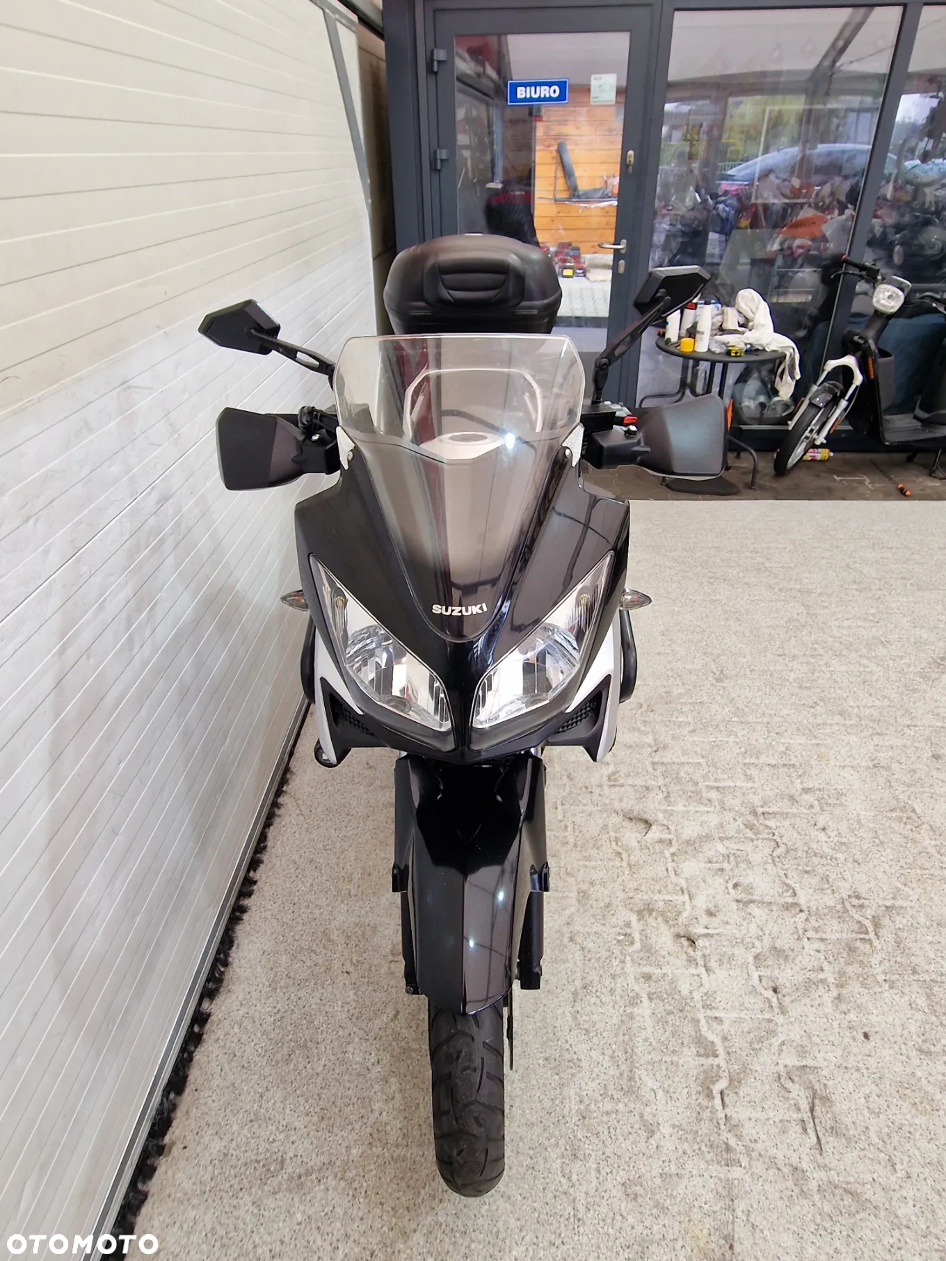 Suzuki DL - 11