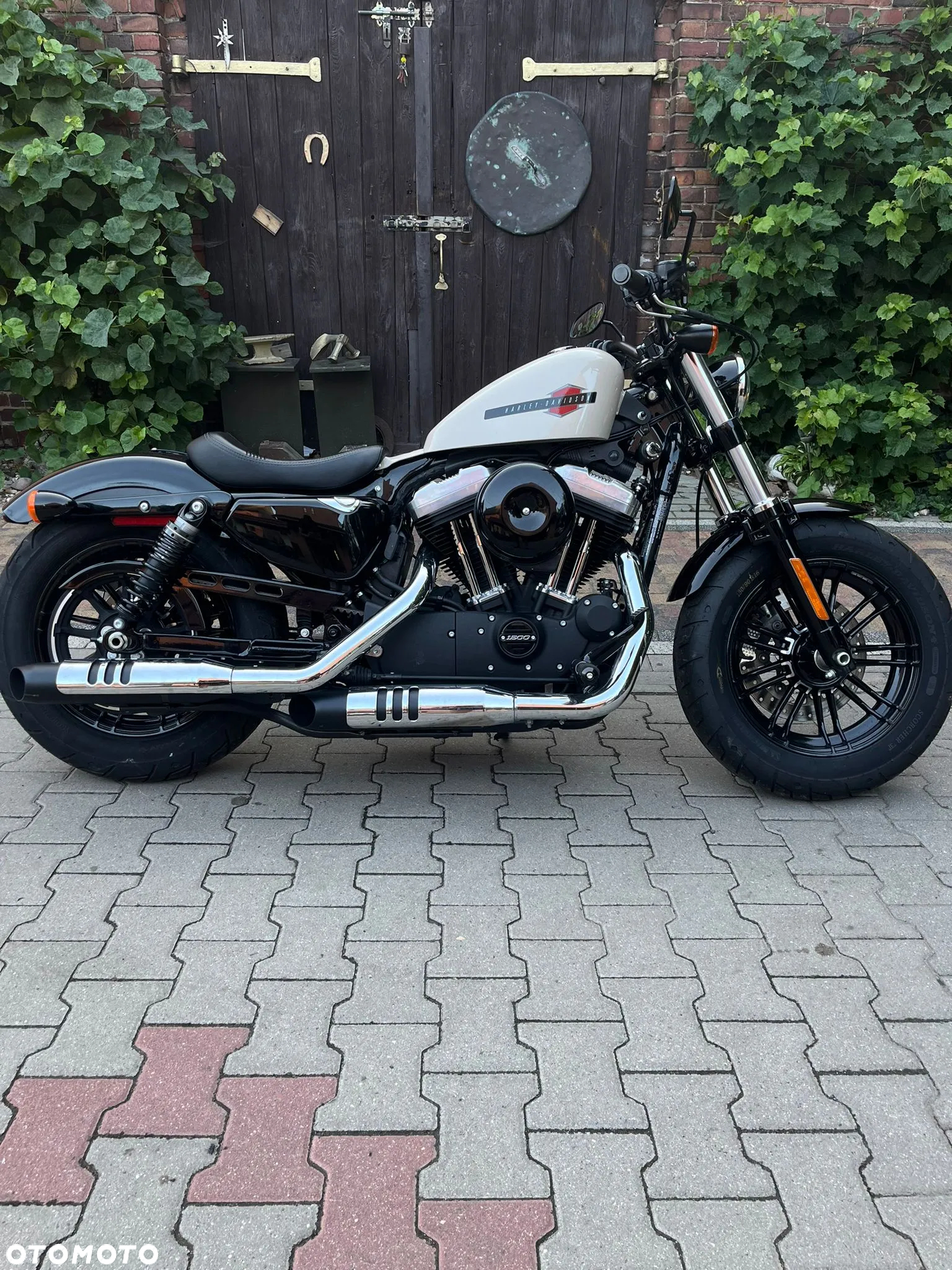 Harley-Davidson Sportster Forty-Eight - 6