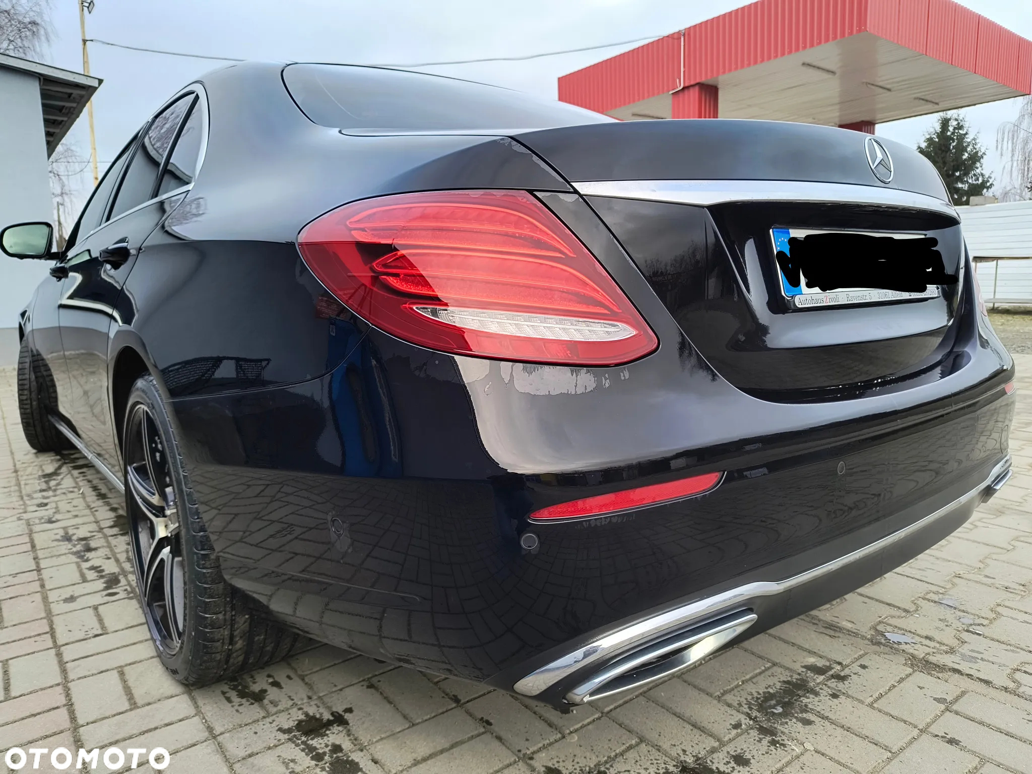 Mercedes-Benz Klasa E 220 d 9G-TRONIC - 4